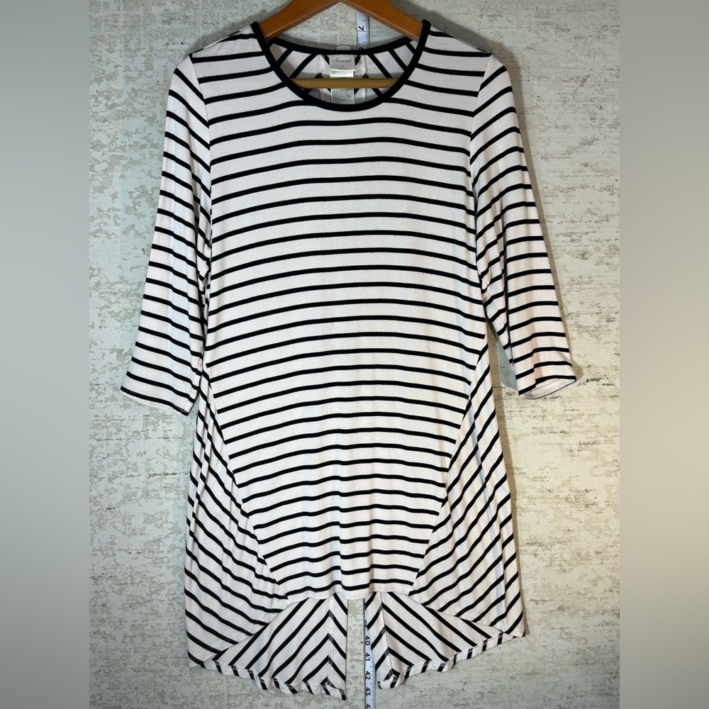 Soma White Black Striped Tunic T-Shirt Size Small Sleep Shirt